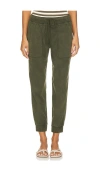 Bella Dahl Pocket Drawstring Jogger In Italian Herb In Italian Herb