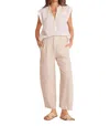 Bella Dahl Relaxed Pleat Front Trouser In Sand In Neutral