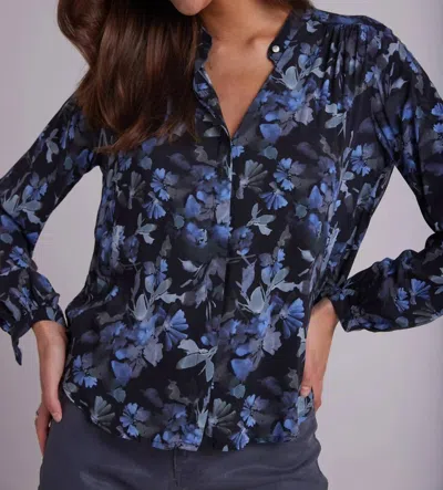 Bella Dahl Shirred Shoulder Shirt In Blue Floral In Multi