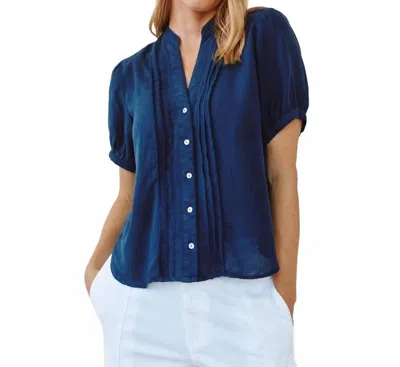 Bella Dahl Short Sleeve Pintuck Blouse In Navy Dusk In Blue