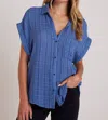 Bella Dahl Short Sleeve Pocket Button Down Shirt In Bright Indigo In Multi