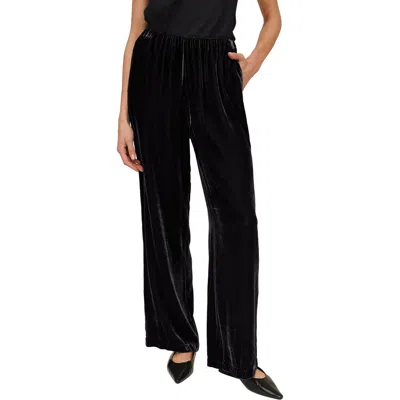Bella Dahl Sleek Clean Wide Leg Velvet Pants In Black