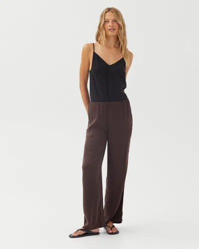 Bella Dahl Sleek Wide Leg Pant In Brown