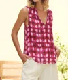 Bella Dahl Sleeveless Shirred Neck Pullover In Rosado Shibori Print