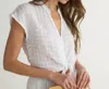 Bella Dahl Ss Tie Front Top In White In Animal Print