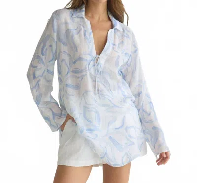 BELLA DAHL TIE FRONT TUNIC TOP IN LIGHT BLUE/WHITE