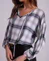BELLA DAHL TIE UP PULLOVER TOP IN MAUVE ROSE PLAID