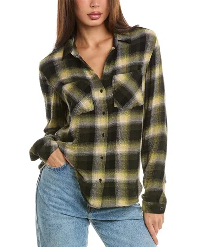 Bella Dahl Two Pocket Button Down Shirt In Green
