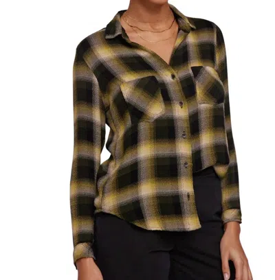 Bella Dahl Two Pocket Button Down Shirt In Green And Black Plaid In Multi