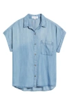 Bella Dahl Washed Chambray Short Sleeve Button-up Shirt In Blue