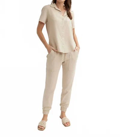 Bella Dahl Women's Short Sleeve Pocket Buttondown Shirt In Linen Sand In Neutral