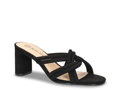 Bella Vita Carmen Sandal In Black