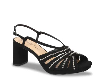 Bella Vita Chorus Platform Sandal In Black