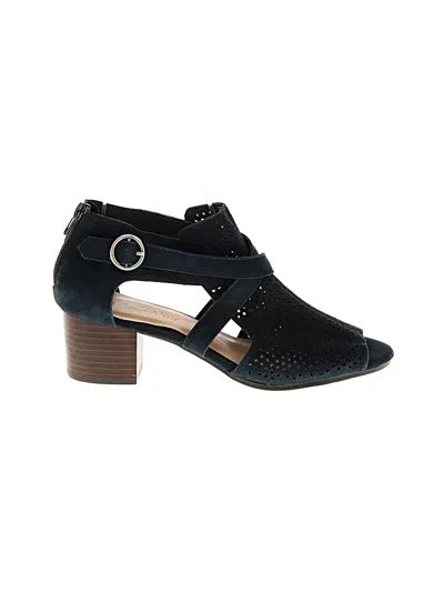 Pre-owned Bella Vita Heels In Blue