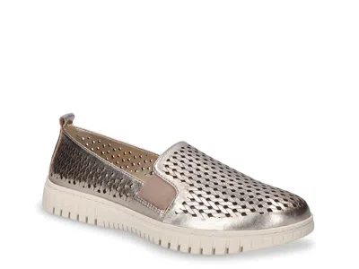 Bella Vita Helm Slipon In Gold