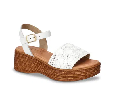 Bella Vita Kea Wedge Sandal In White
