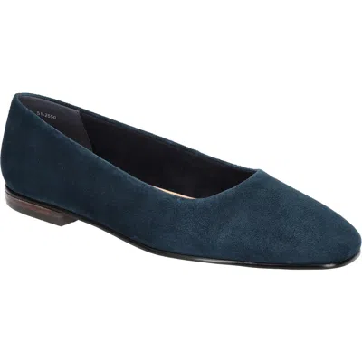 Bella Vita Kimiko Flat In Navy Leather