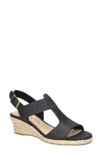 Bella Vita Zayla Wedge Sandal In Black
