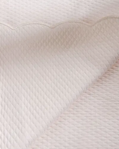 Belle Epoque Isabel Scalloped Brushed Blanket In Pink