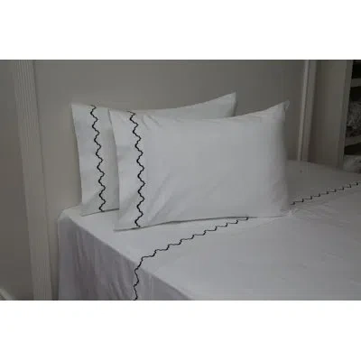 Belle Epoque Scalloped 300 Thread Count 100% Cotton Sheet Set In Navy