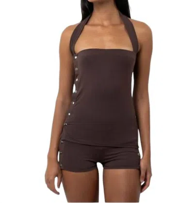 Belle The Label Snap Top In Chocolate In Gold