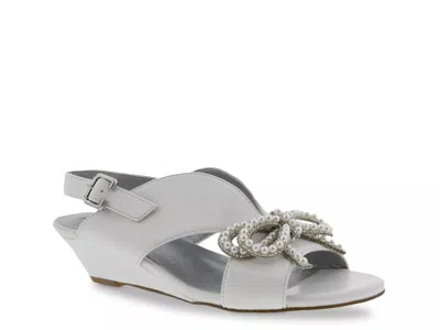 Bellini Lady Wedge Sandal In White