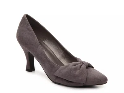 Bellini Wide Width Charm Pump In Black