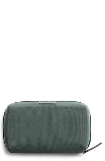Bellroy Tech Kit In Green