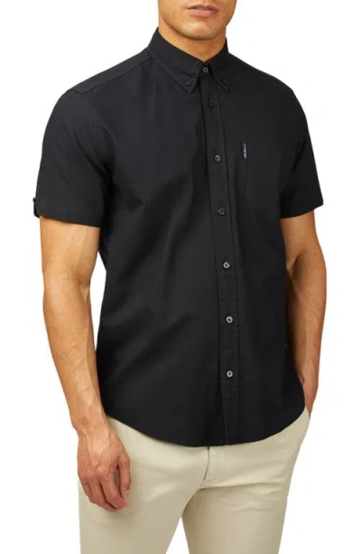 Ben Sherman Signature Short Sleeve Organic Cotton Oxford Button-down Shirt In Black