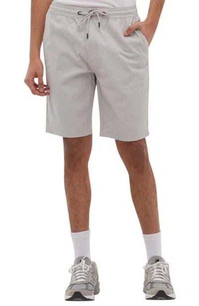 Bench . Hotspur Chino Shorts In Light Grey