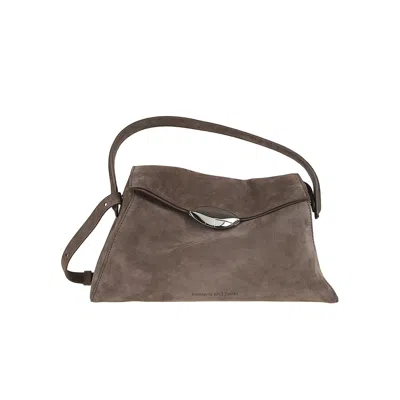 Benedetta Bruzziches Elif