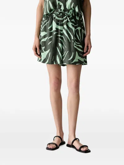 Benetton Leaf-print Drawstring-fastening Shorts In Green
