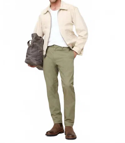 Benson Flat Front Chino Pants In Olive In Green