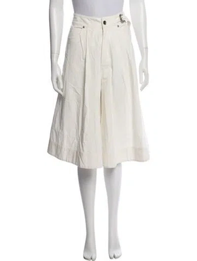 Pre-owned Berenice Knee-length Shorts In White