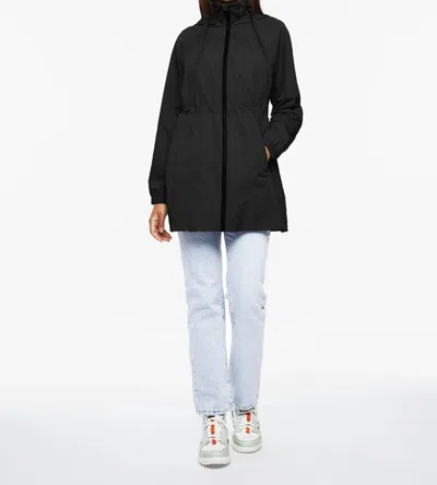 Bernardo Anorak Rain Coat With Defined Waist In Black
