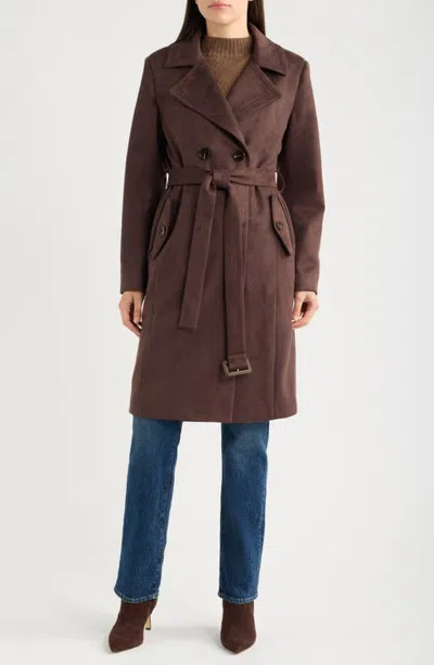 Bernardo Belted Faux Suede Trench Coat In Chocolate