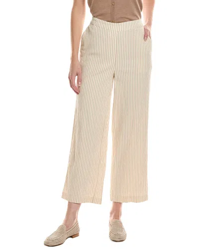 Bernardo Cropped Seersucker Trouser In White