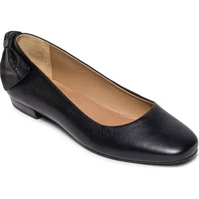 Bernardo Footwear Eloisa Flat