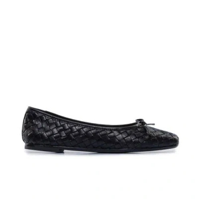 Bernardo Footwear Gwynn Woven Ballet Flat In Black