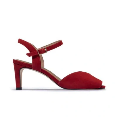 Bernardo Footwear Hartley Mid Heel Sandal In Dark Red