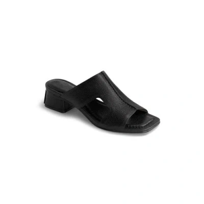 Bernardo Footwear Jewel Low Heel Sandal In Black