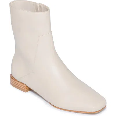 Bernardo Footwear Pierce Ankle Bootie In Eggshell