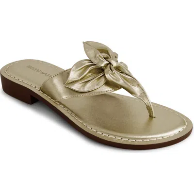Bernardo Footwear Taormina Thong Sandal In Champagne