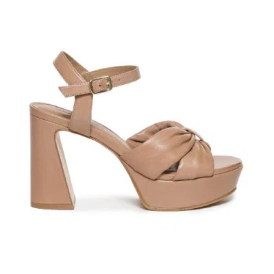 Bernardo Footwear Veronika Platform Sandal In Brich