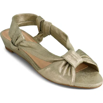 Bernardo Footwear Winifred Slingback Wedge Sandal
