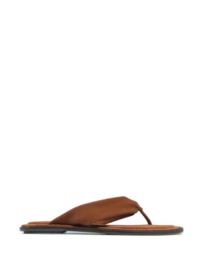 Bernardo Sandalen Aus Leder In Brown