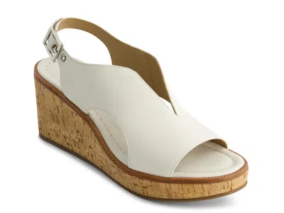 Bernardo Kuarta Wedge Sandal In White