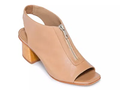 Bernardo Levy Sandal In Neutral