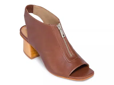 Bernardo Levy Sandal In Brown