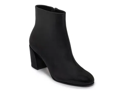 Bernardo Naomi Bootie In Black